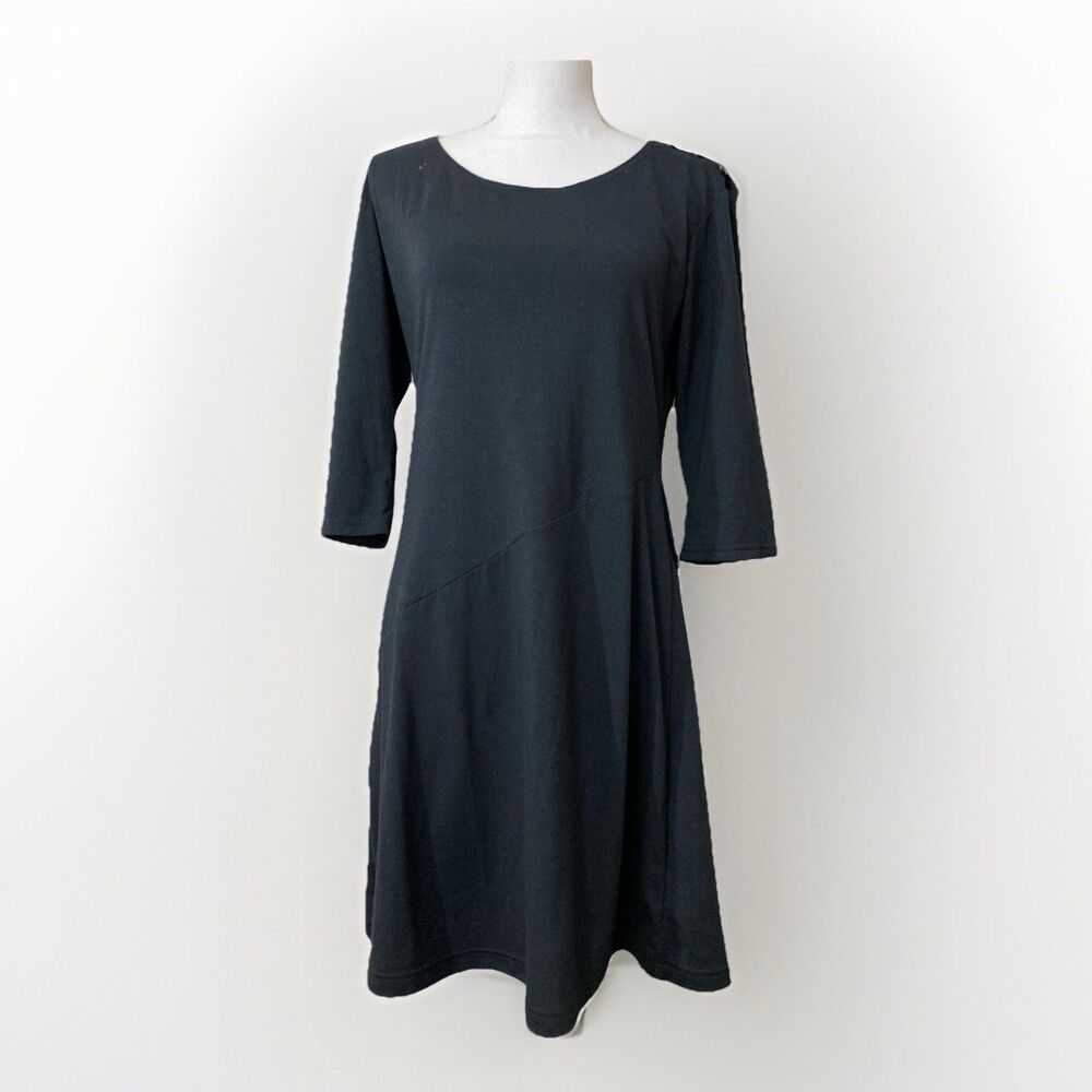 Columbia Women’s M Black Omni-Wick Dress Short Sleeve Above Knee Athleisure